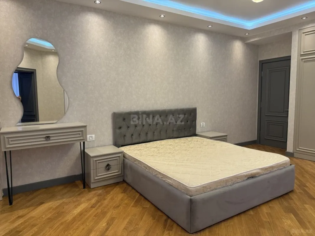 Kirayə verilir 3 otaqlı mənzil 150 m²
