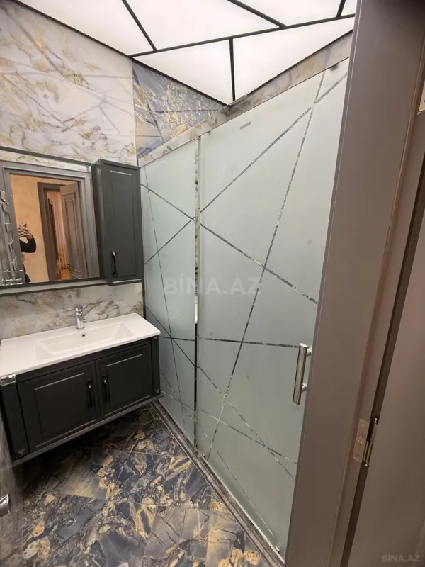 Kirayə verilir 3 otaqlı mənzil 150 m²