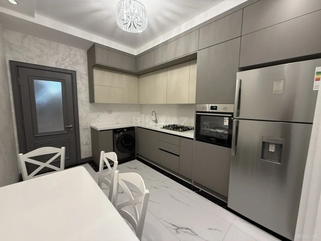 Kirayə verilir 3 otaqlı mənzil 150 m²