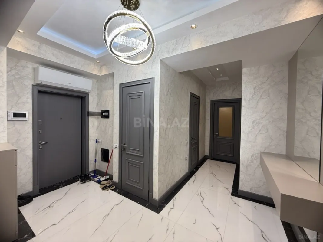 Kirayə verilir 3 otaqlı mənzil 150 m²
