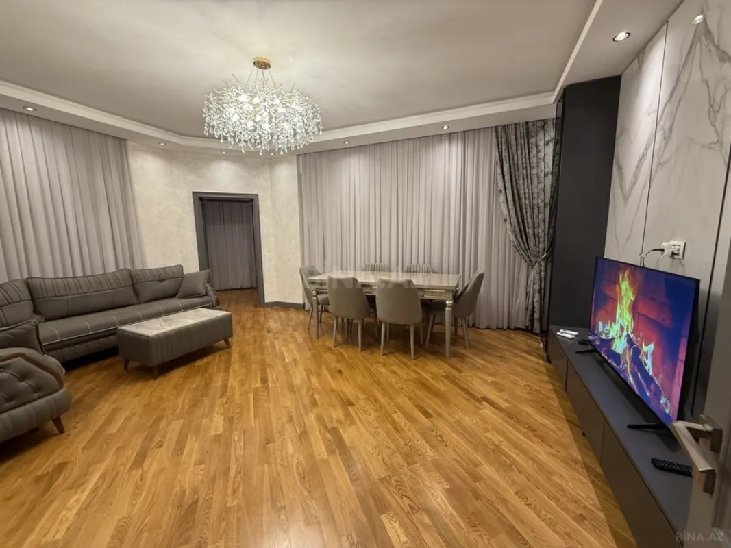 Kirayə verilir 3 otaqlı mənzil 150 m²