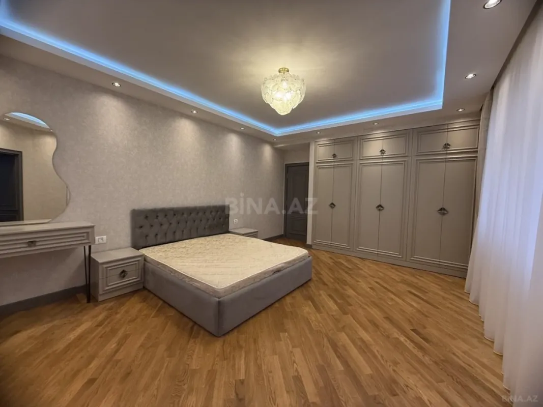 Kirayə verilir 3 otaqlı mənzil 150 m²