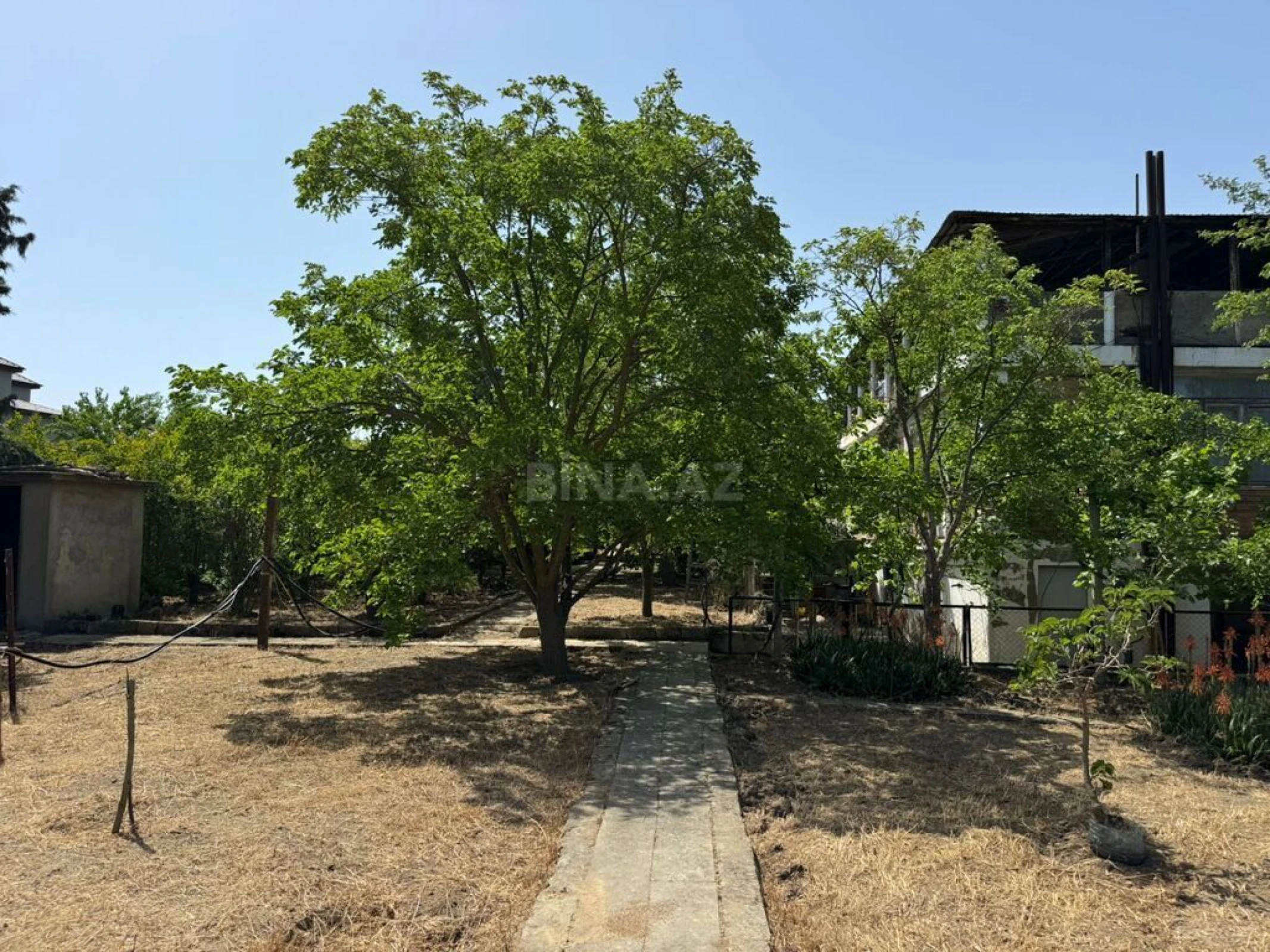 Satılır torpaq sahəsi 24 m²