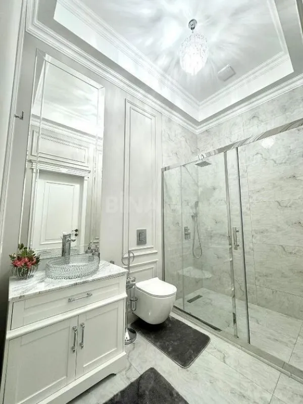 Satılır 6 otaqlı həyət evi 230 m²