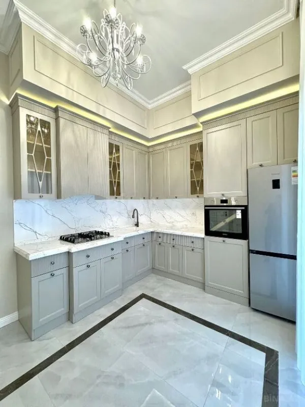 Satılır 6 otaqlı həyət evi 230 m²