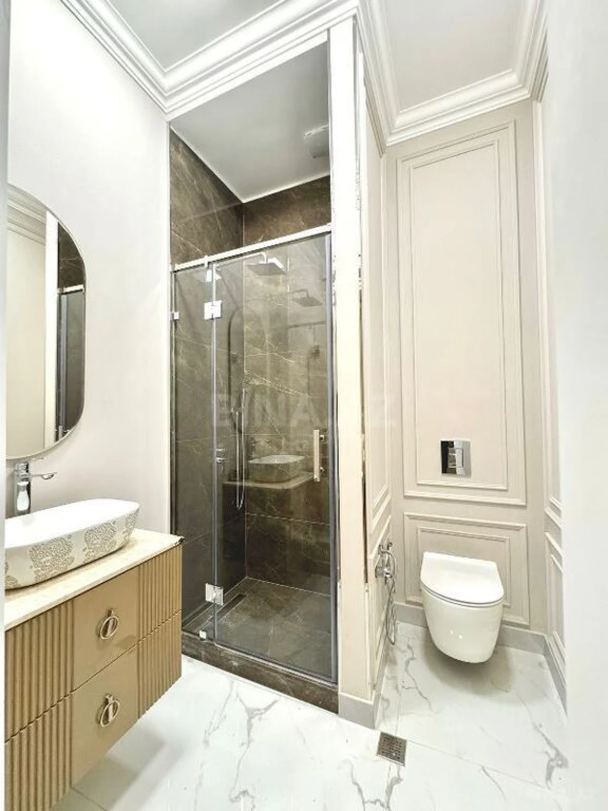 Satılır 6 otaqlı həyət evi 230 m²