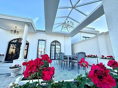 Satılır 6 otaqlı həyət evi 230 m²