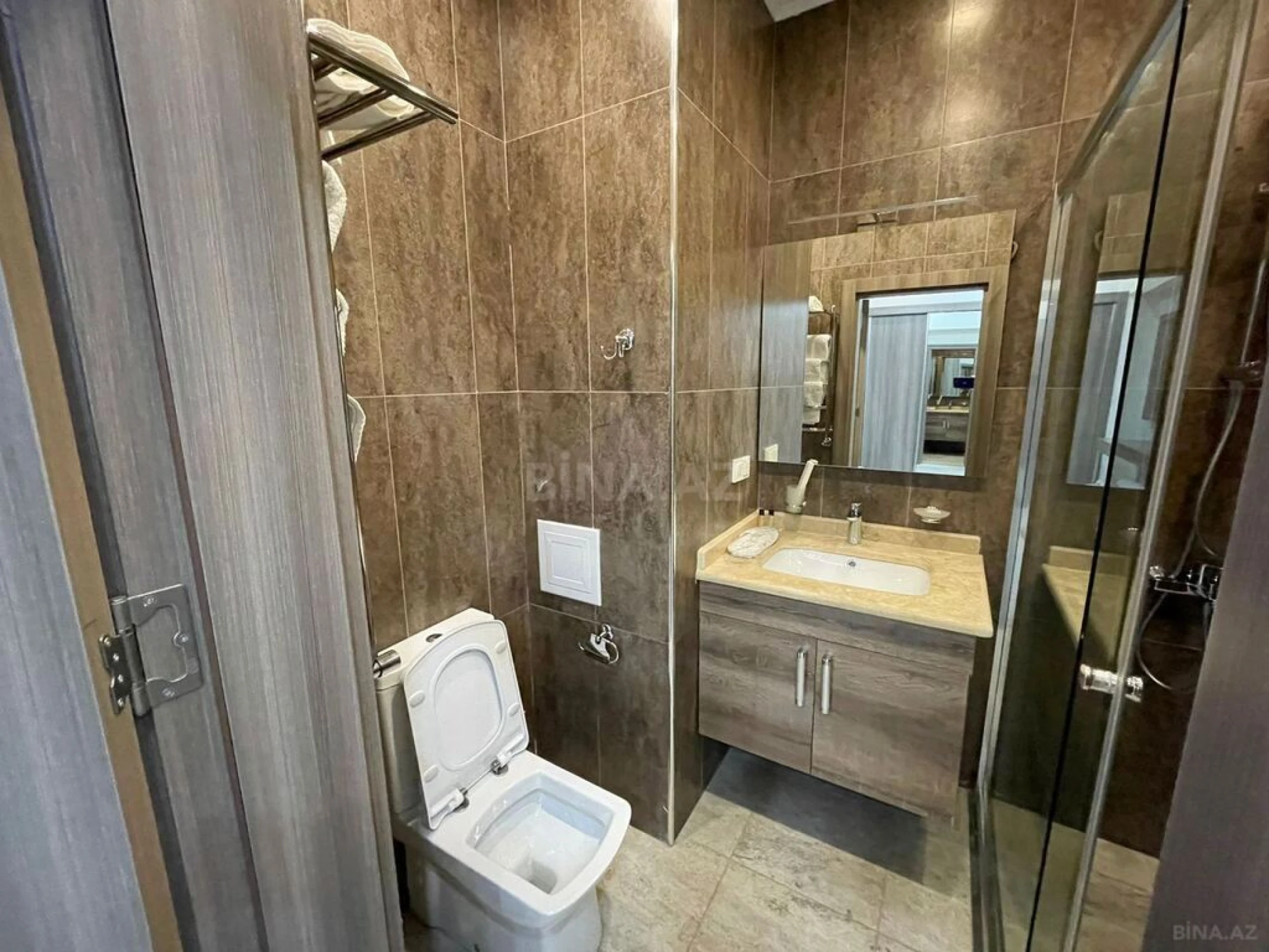 Kirayə verilir 3 otaqlı mənzil 140 m²
