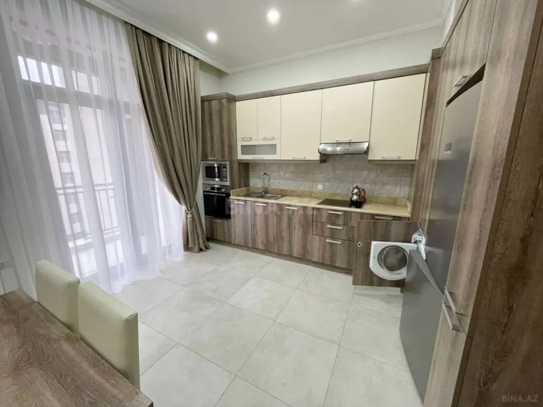 Kirayə verilir 3 otaqlı mənzil 140 m²