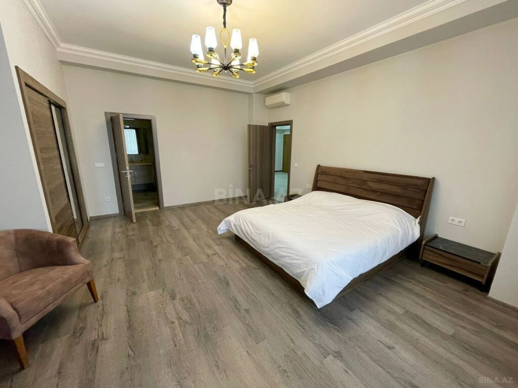 Kirayə verilir 3 otaqlı mənzil 140 m²