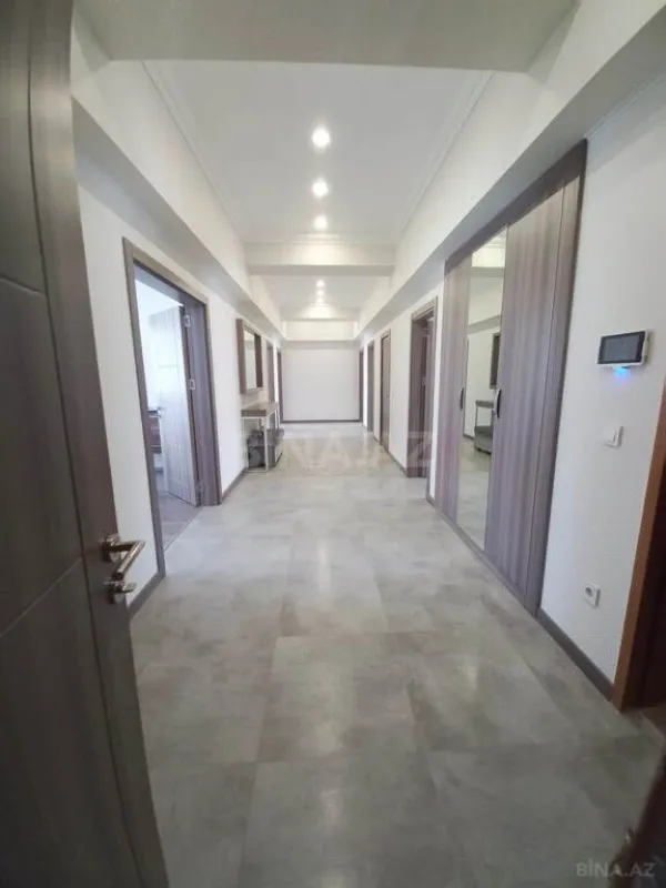 Kirayə verilir 4 otaqlı mənzil 190 m²
