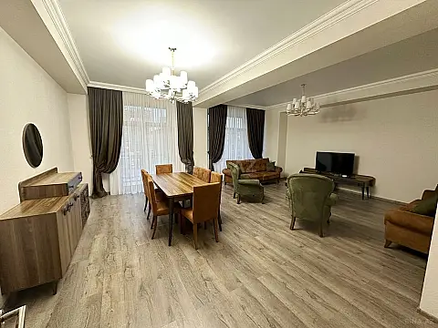 Kirayə verilir 4 otaqlı mənzil 190 m² — Bakı, Köhnə Günəşli 4 otaq 190.00 m²
