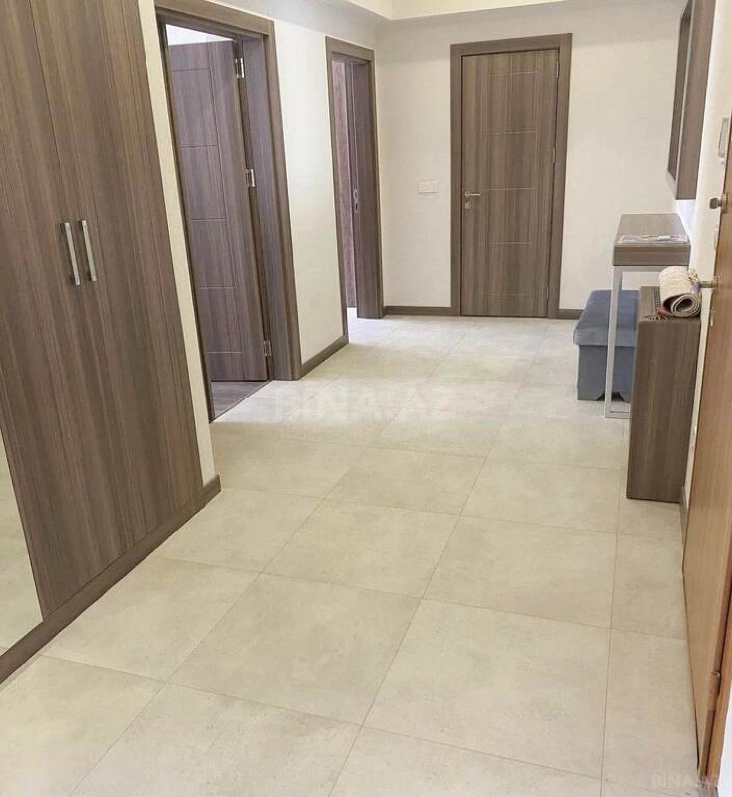 Kirayə verilir 4 otaqlı mənzil 190 m²