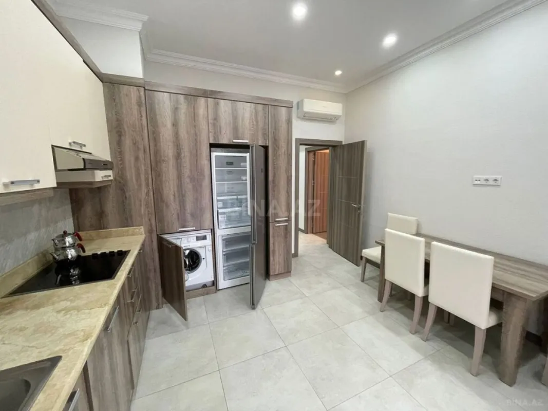 Kirayə verilir 5 otaqlı mənzil 200 m²