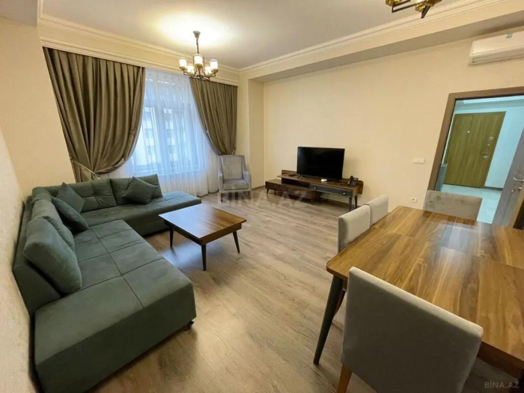 Kirayə verilir 5 otaqlı mənzil 200 m²