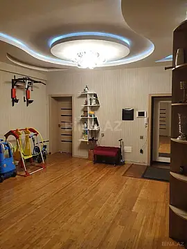 Satılır 4 otaqlı mənzil 180.5 m²