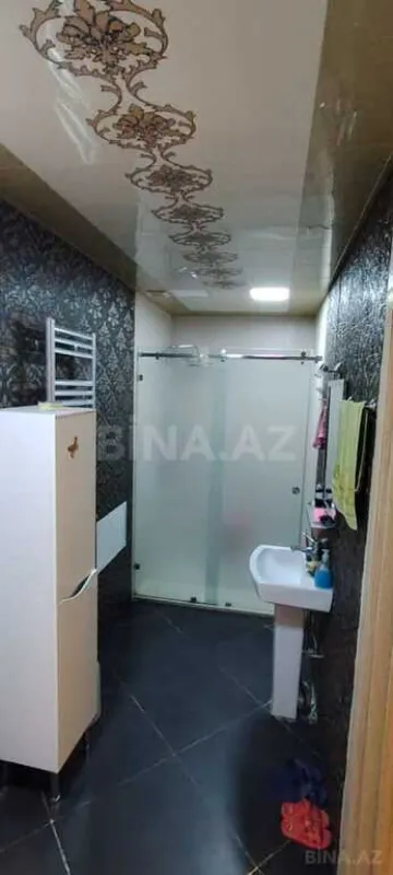 Satılır 4 otaqlı mənzil 180.5 m²