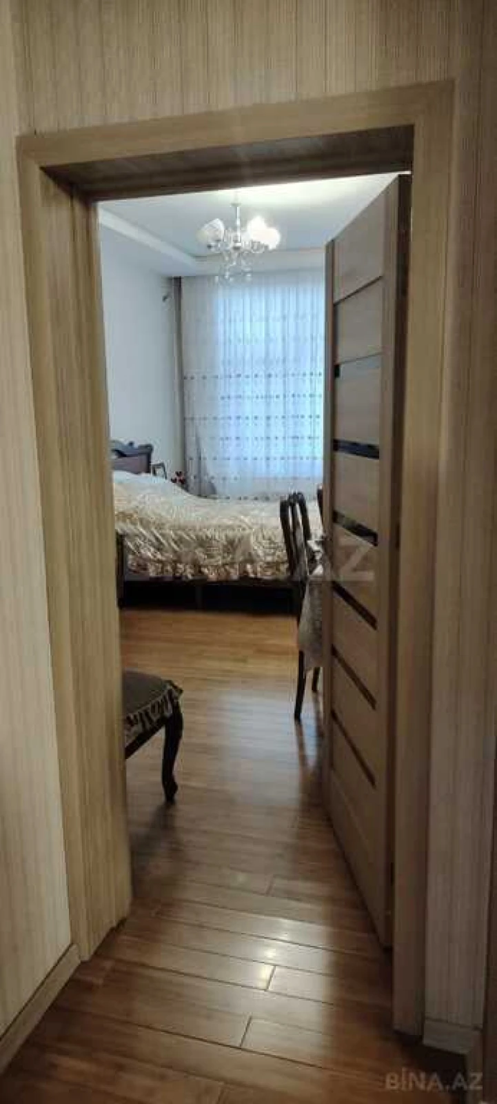 Satılır 4 otaqlı mənzil 180.5 m²