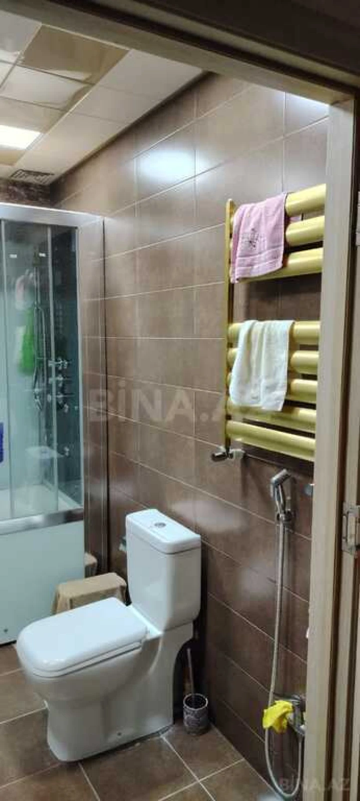 Satılır 4 otaqlı mənzil 180.5 m²