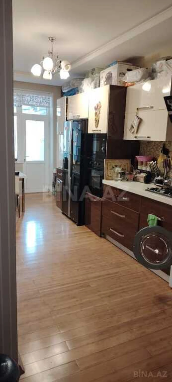 Satılır 4 otaqlı mənzil 180.5 m²