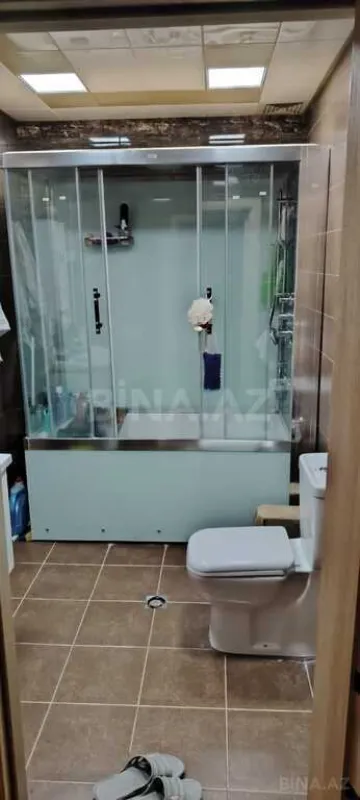 Satılır 4 otaqlı mənzil 180.5 m²