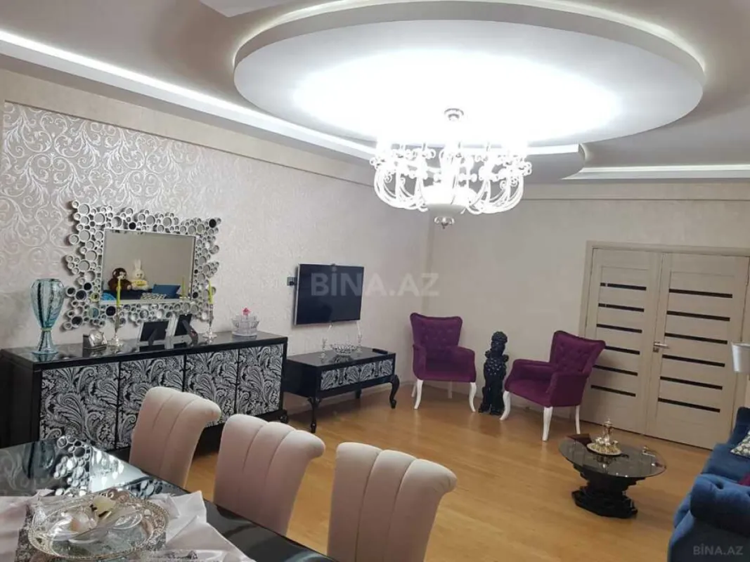 Satılır 4 otaqlı mənzil 180.5 m²