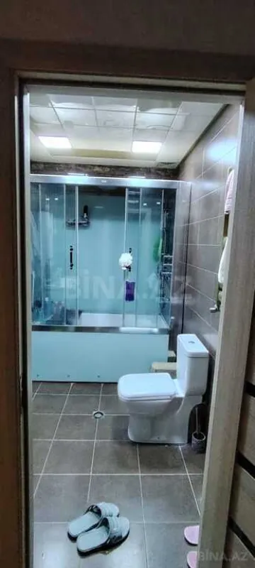 Satılır 4 otaqlı mənzil 180.5 m²