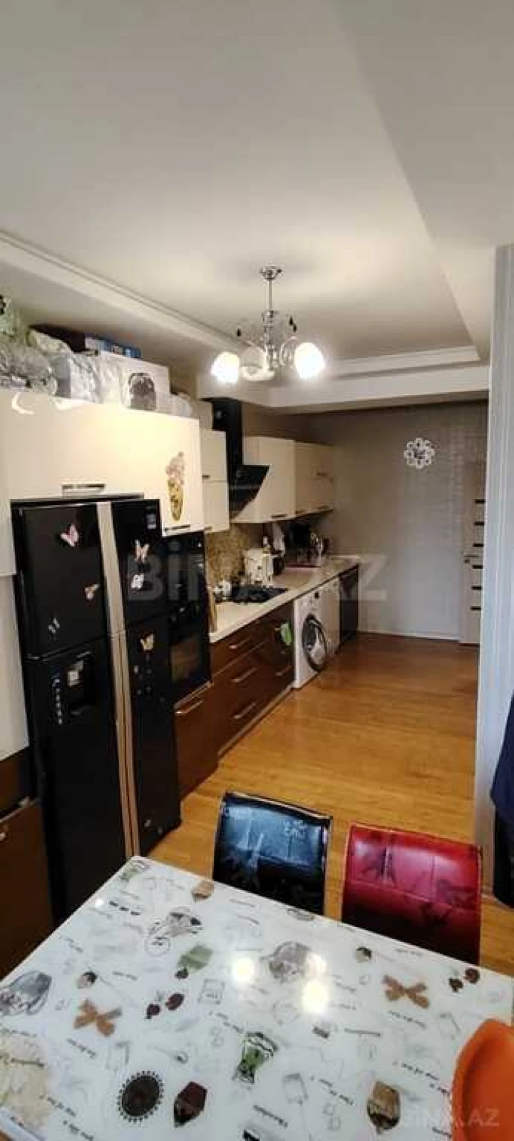 Satılır 4 otaqlı mənzil 180.5 m²