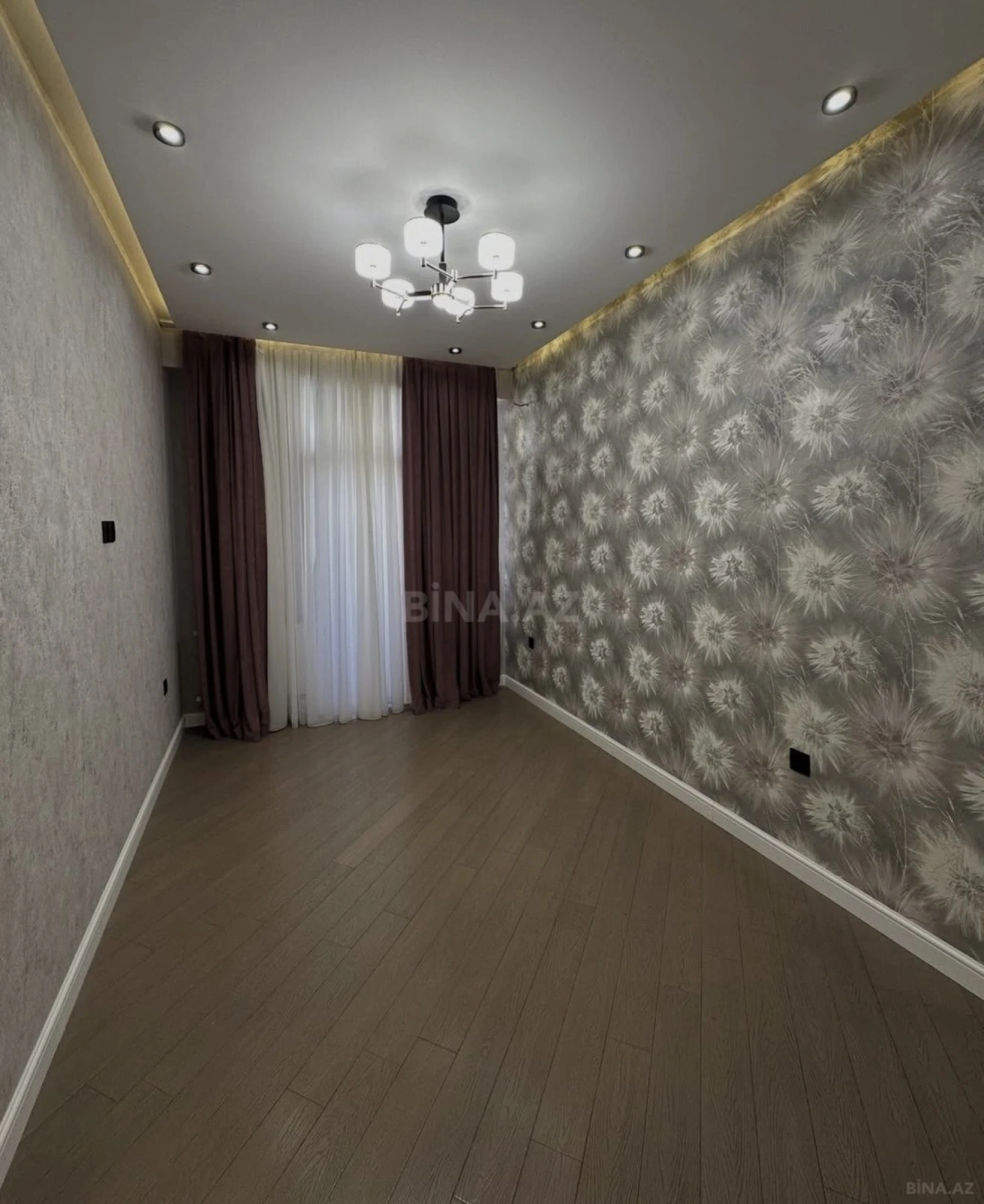 Satılır 3 otaqlı mənzil 114 m²