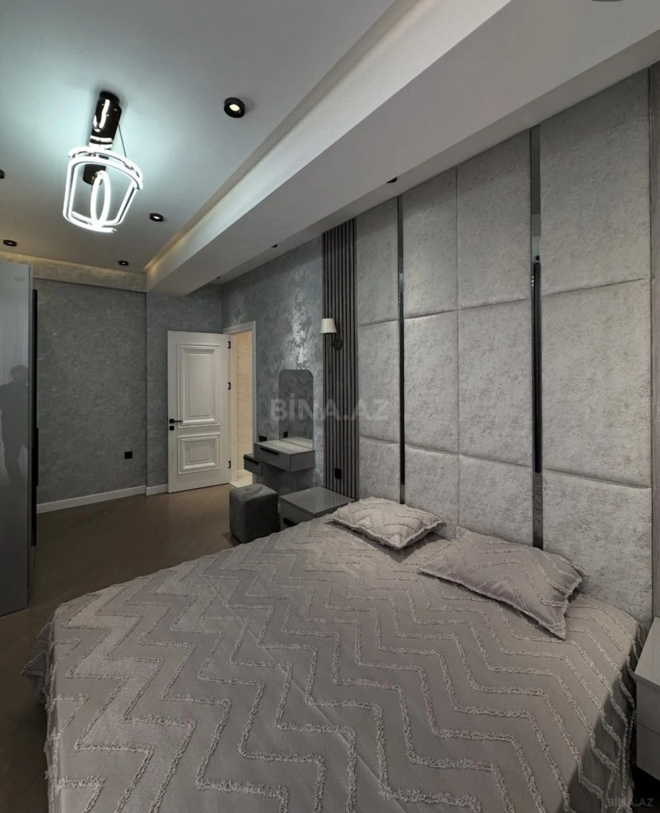 Satılır 3 otaqlı mənzil 114 m²