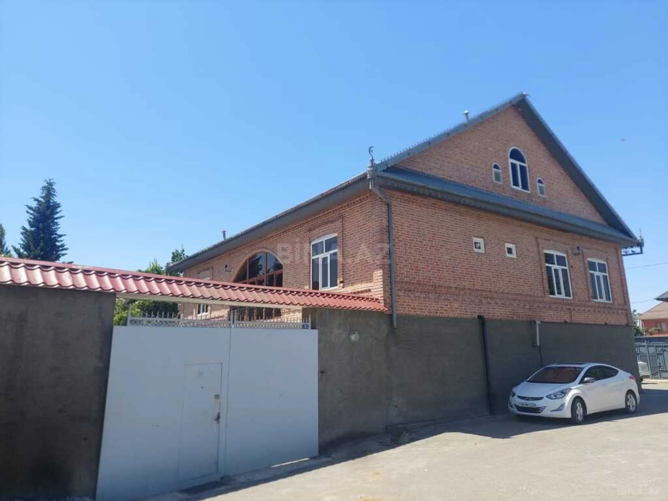 Satılır 7 otaqlı həyət evi 352.9 m²