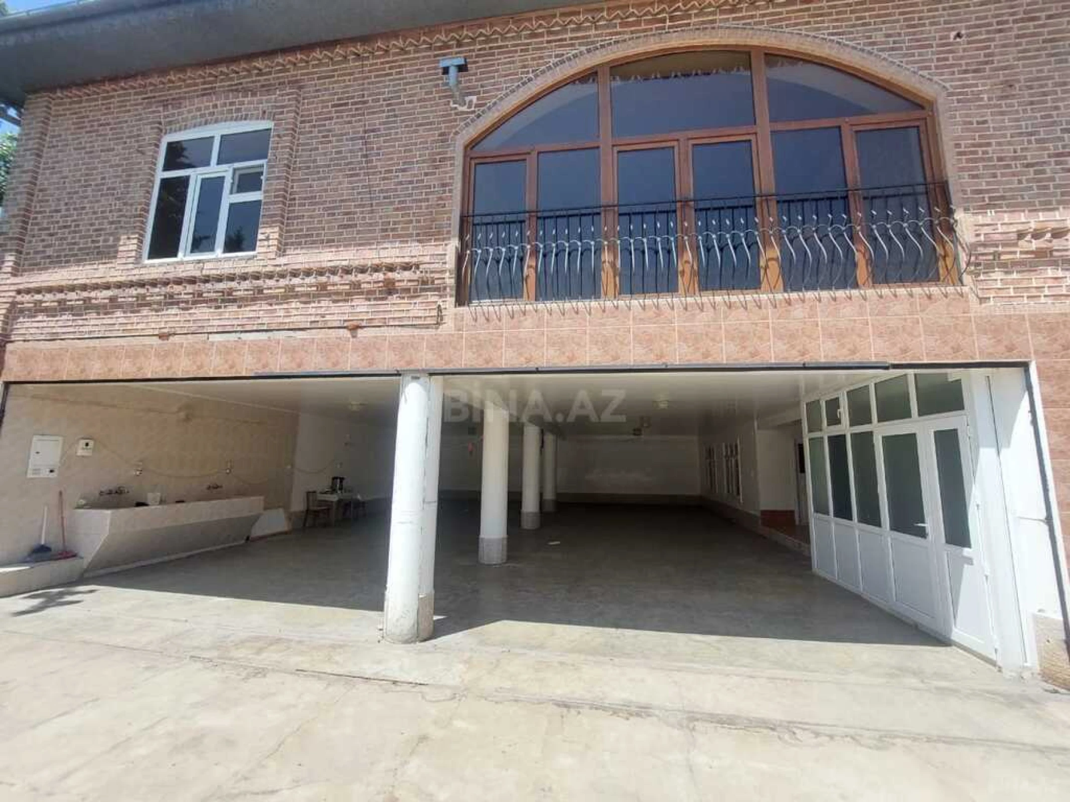 Satılır 7 otaqlı həyət evi 352.9 m²
