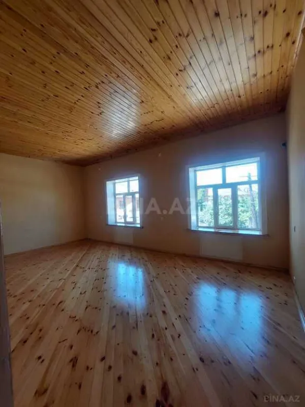 Satılır 7 otaqlı həyət evi 352.9 m²