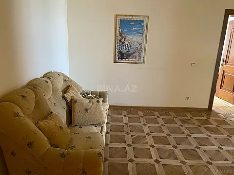 Kirayə verilir 7 otaqlı mənzil 350 m²