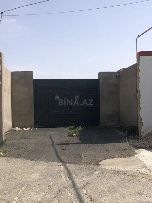 Satılır 4 otaqlı həyət evi 130 m²