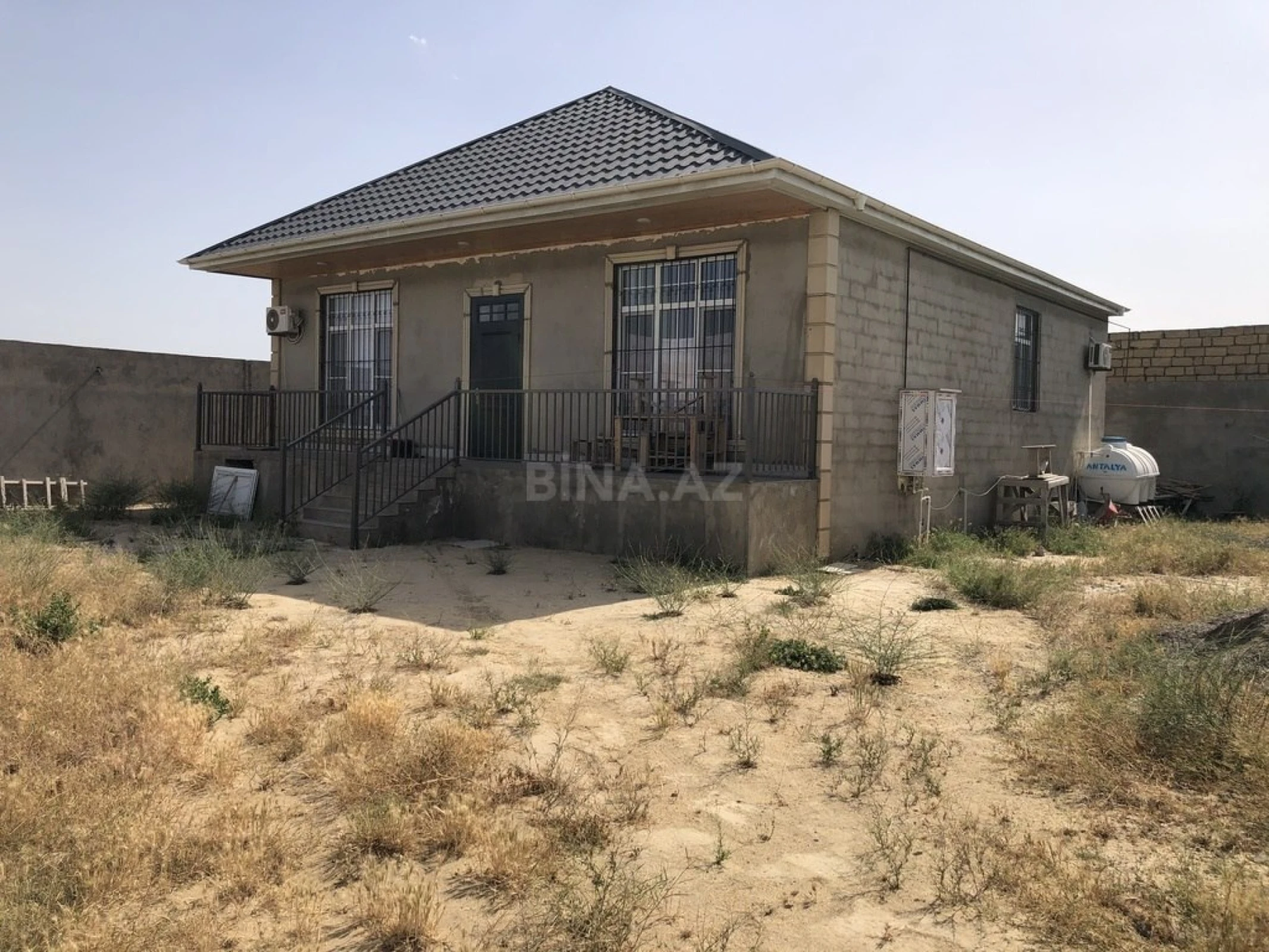 Satılır 4 otaqlı həyət evi 130 m²