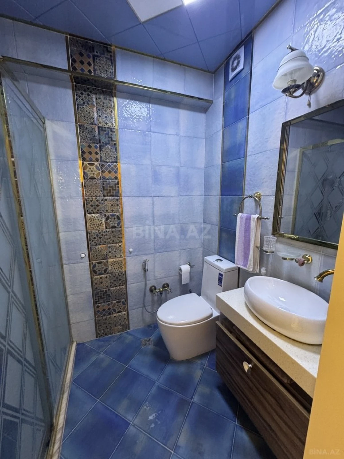 Satılır 3 otaqlı mənzil 141 m²