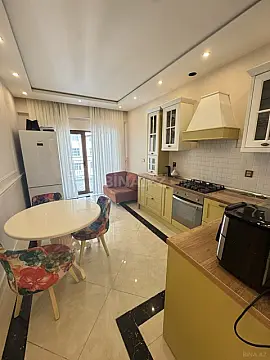 Satılır 3 otaqlı mənzil 141 m²