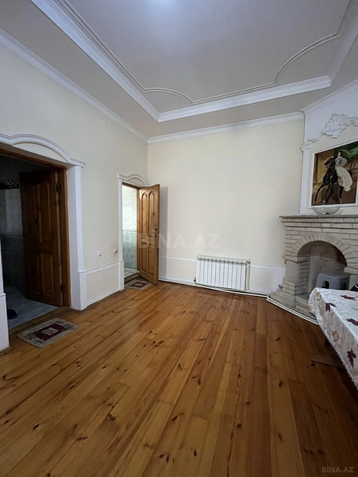 Satılır 8 otaqlı həyət evi 580 m²