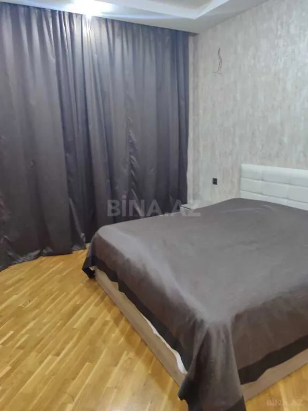 Satılır 4 otaqlı həyət evi 160 m²