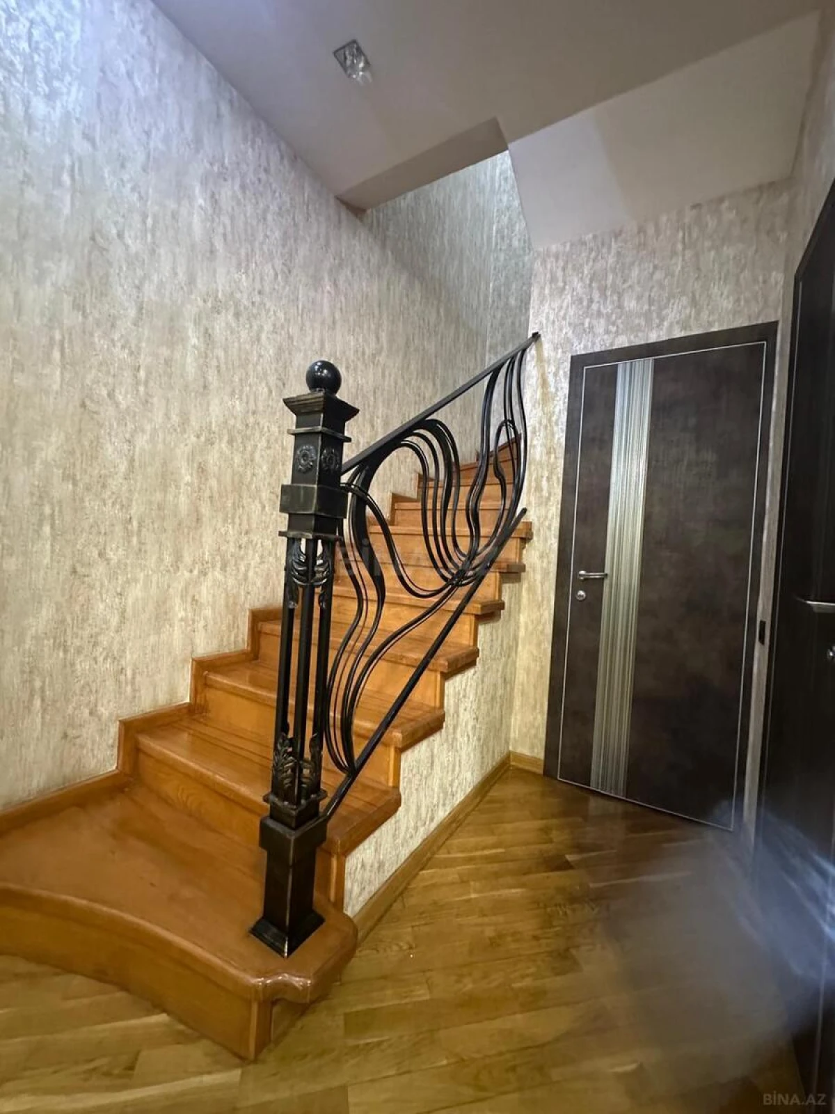 Satılır 4 otaqlı həyət evi 160 m²