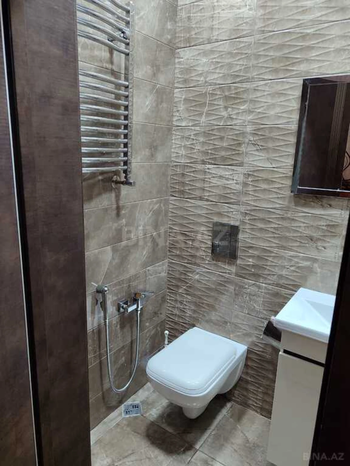 Satılır 4 otaqlı həyət evi 160 m²