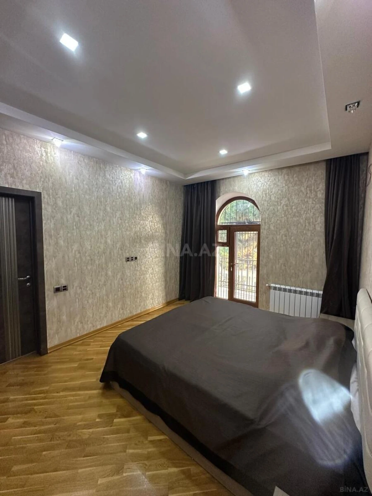 Satılır 4 otaqlı həyət evi 160 m²