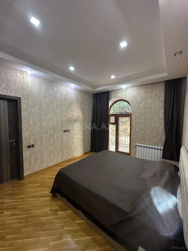 Satılır 4 otaqlı həyət evi 160 m²