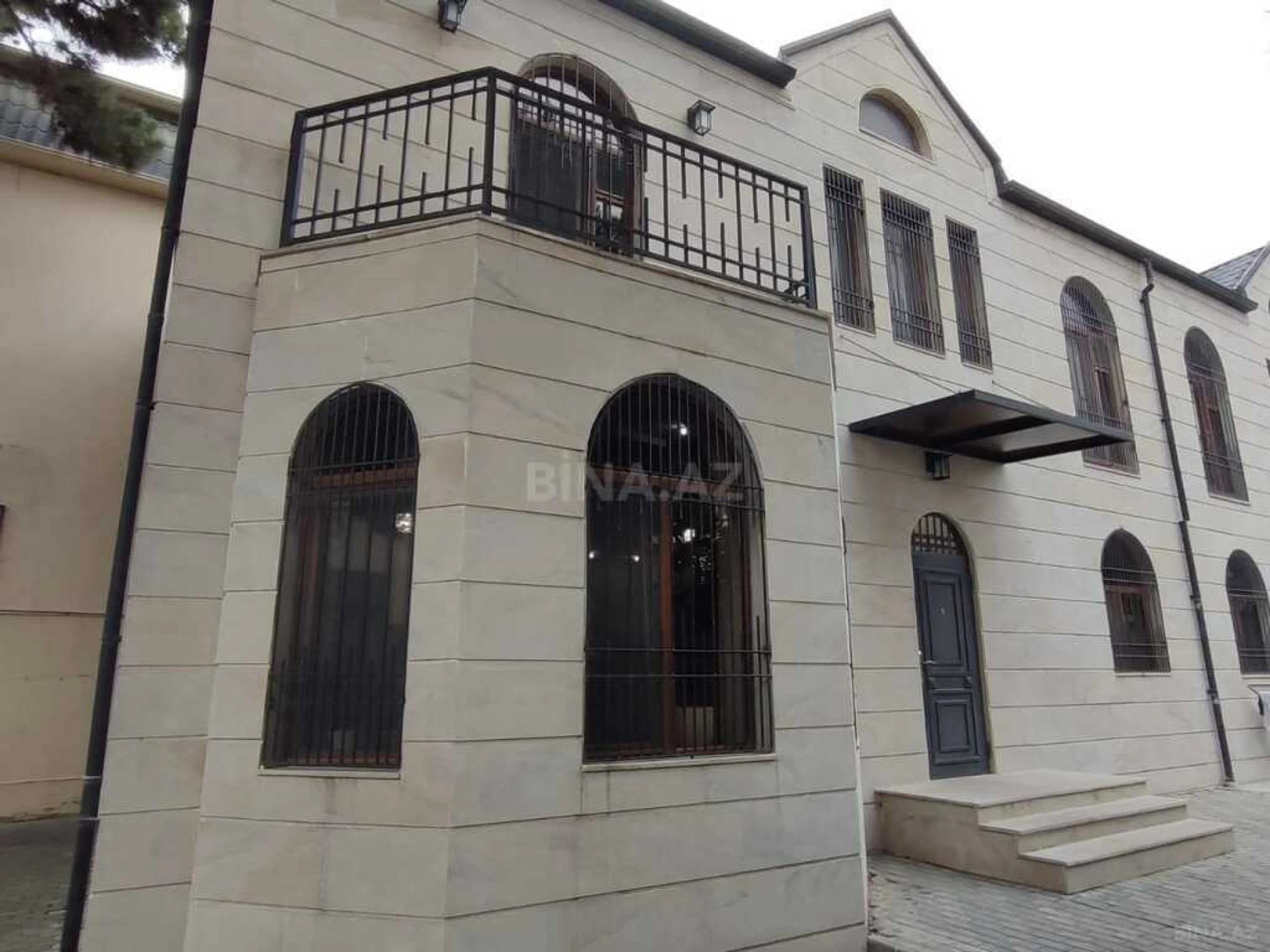 Satılır 4 otaqlı həyət evi 160 m²