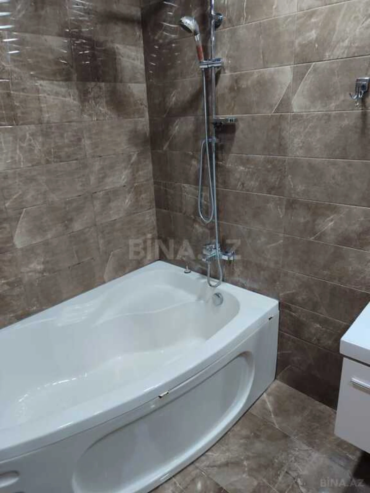 Satılır 4 otaqlı həyət evi 160 m²