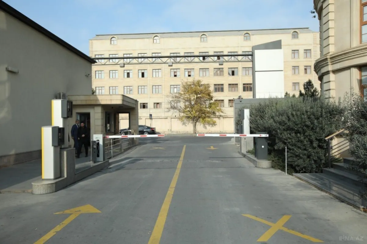 Kirayə verilir obyekt 900 m²