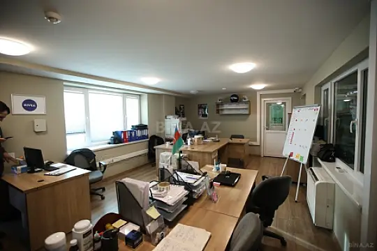 Kirayə verilir obyekt 900 m²