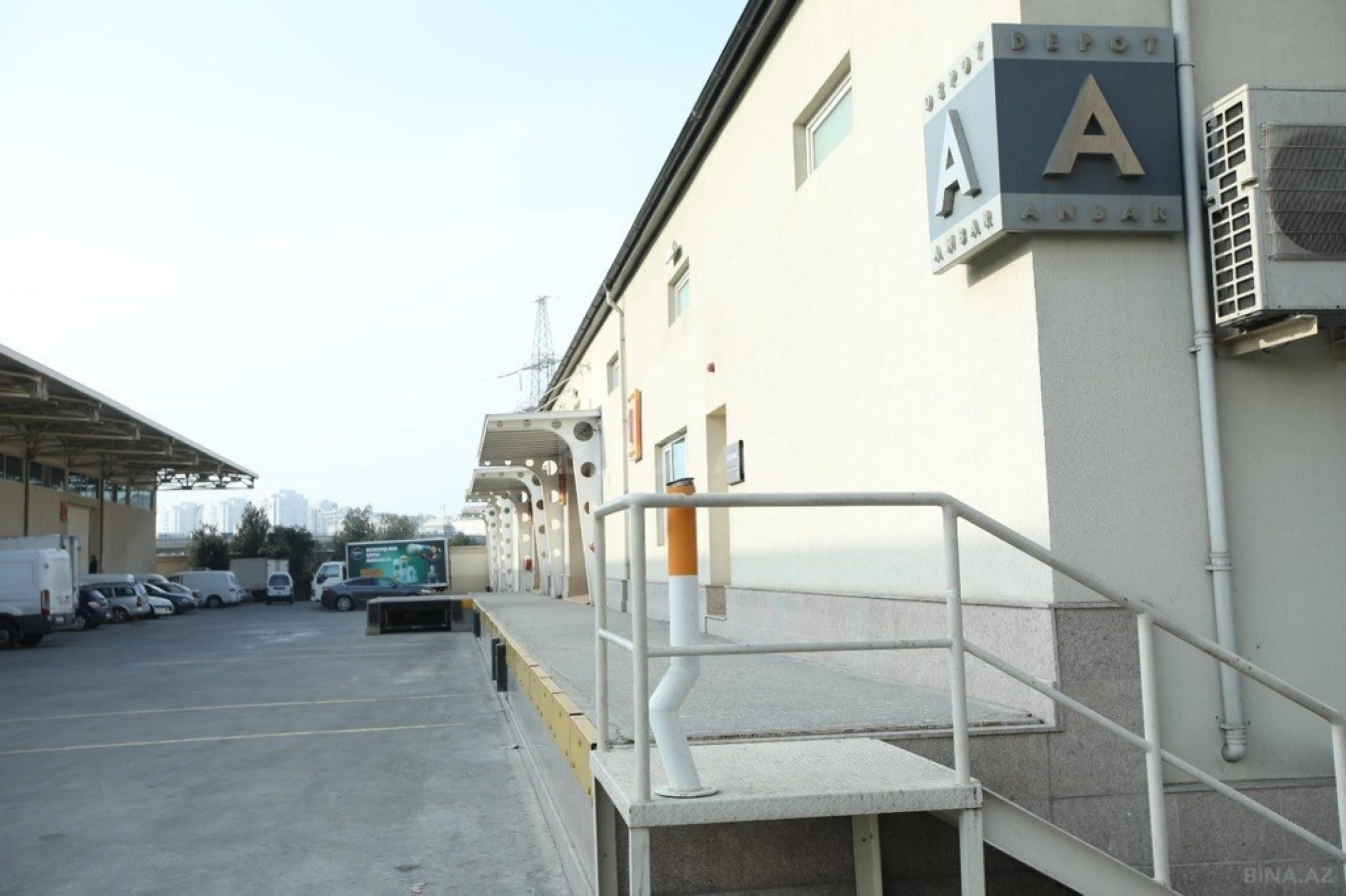 Kirayə verilir obyekt 900 m²