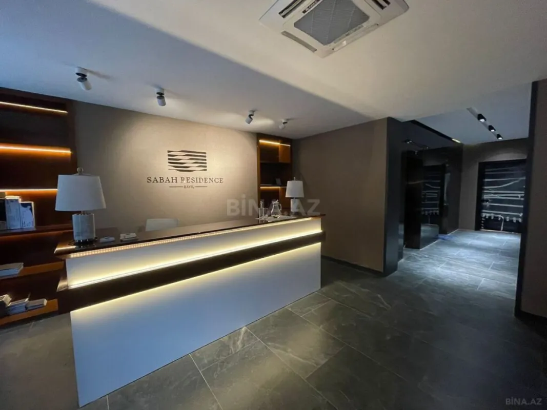 Satılır 5 otaqlı mənzil 303.8 m²